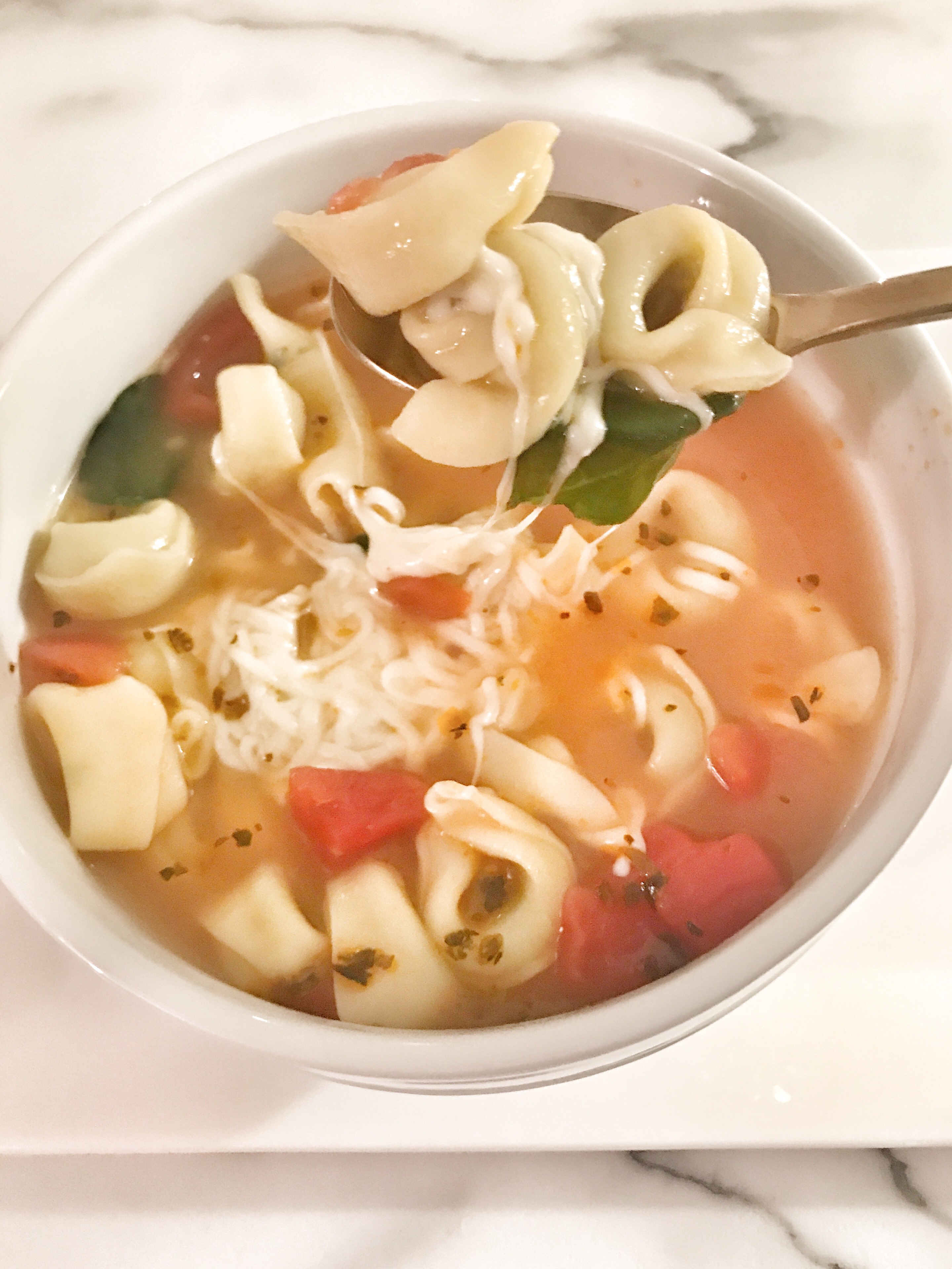 Cheese & Spinach Tortellini Soup