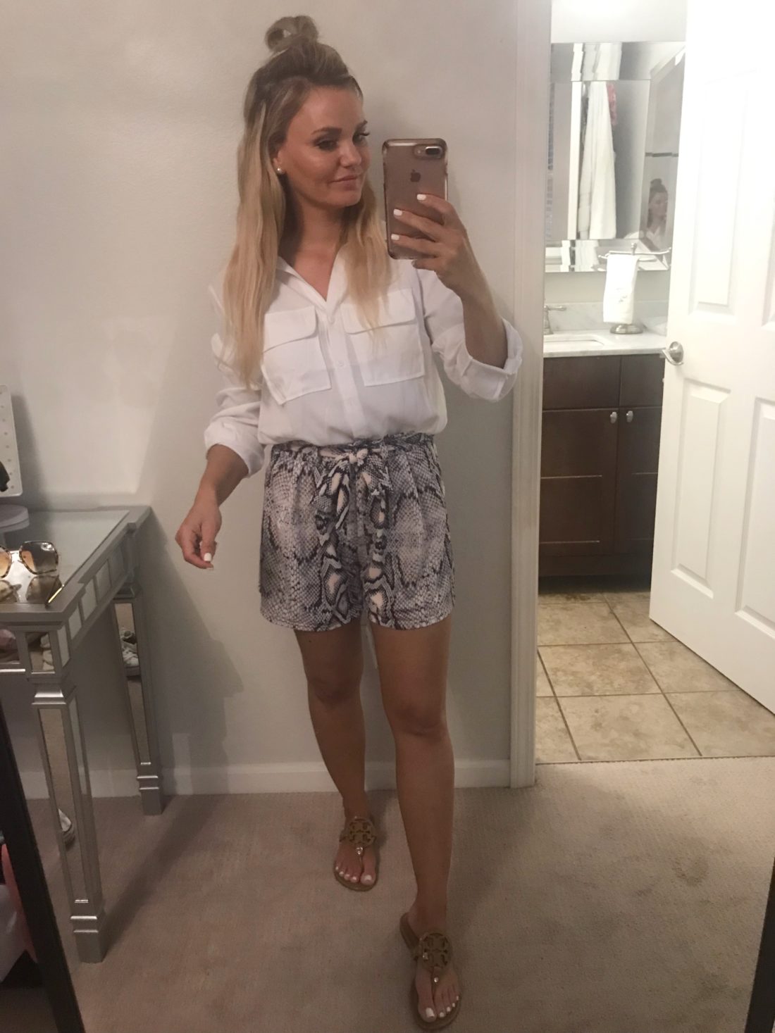 Snakeskin Shorts Outfit for Summer