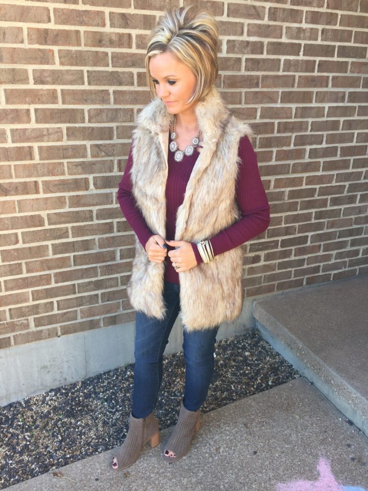 Fall Outfit Ideas Fur Vest Outfit