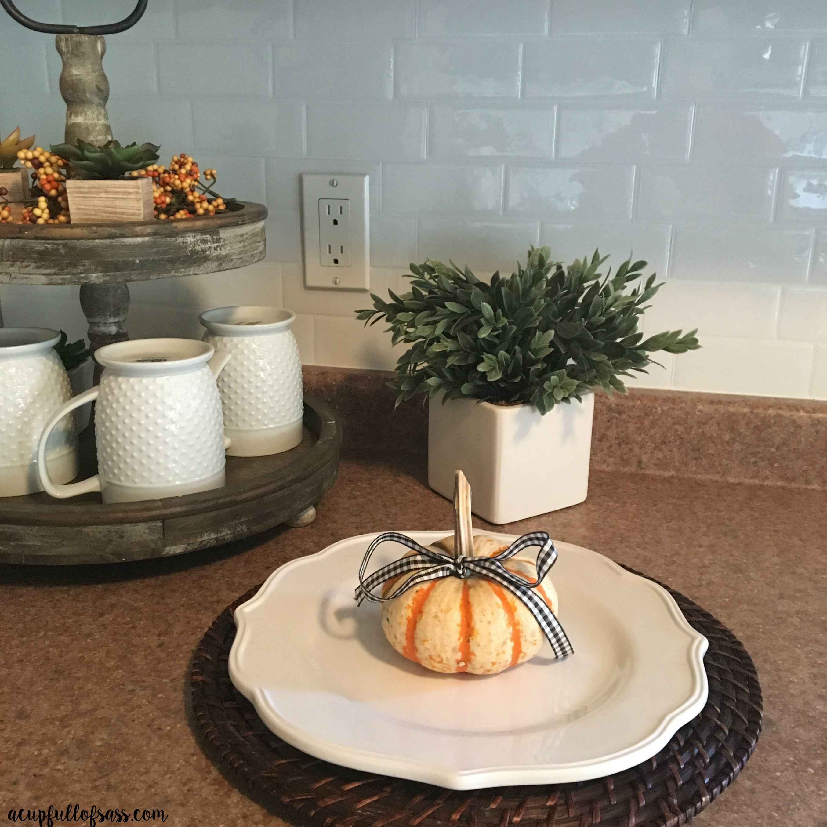 kitchen-backsplash-peel-and-stick-tile