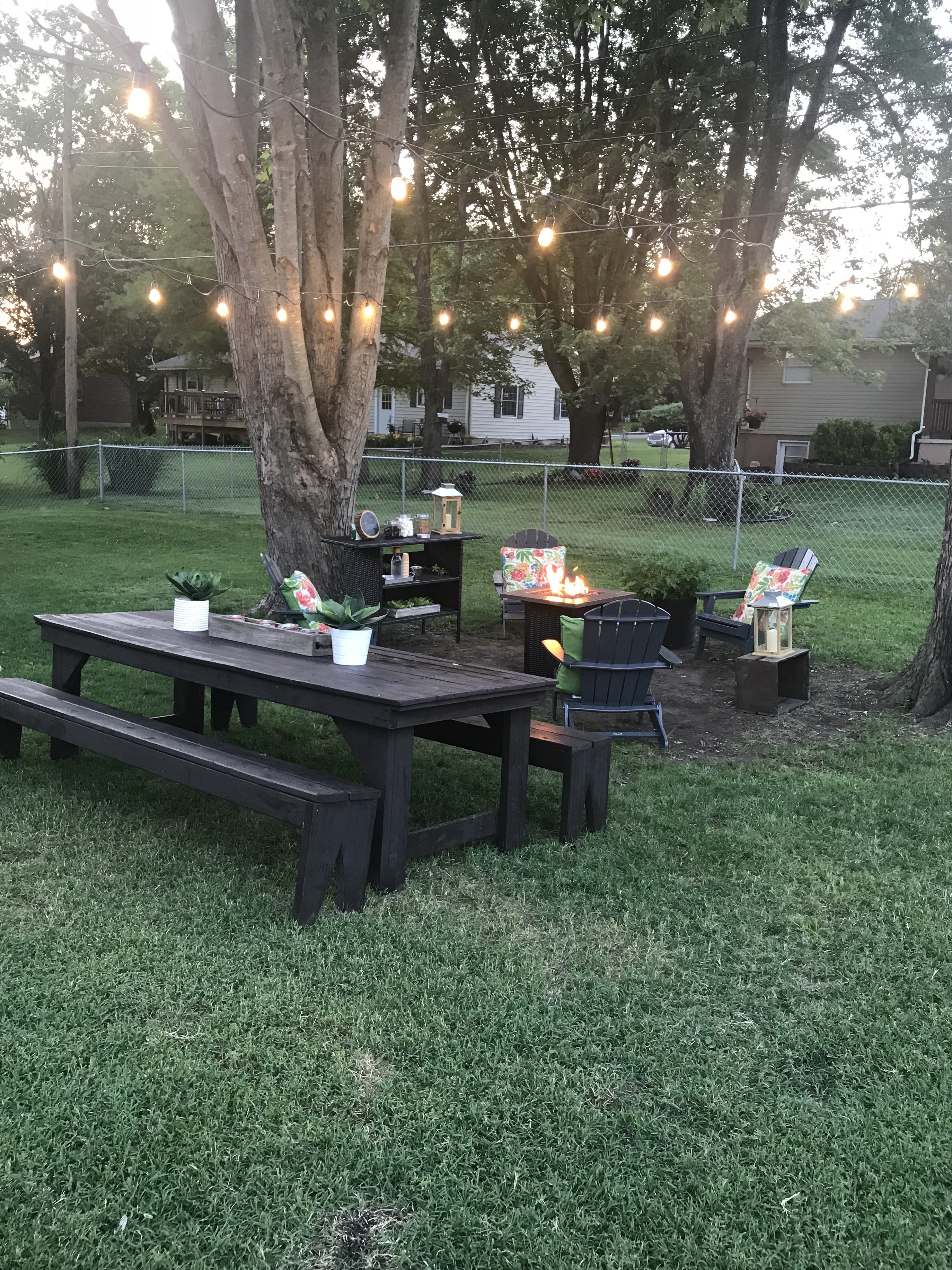 How to hang outdoor string lights. Backyard DIY ideas.