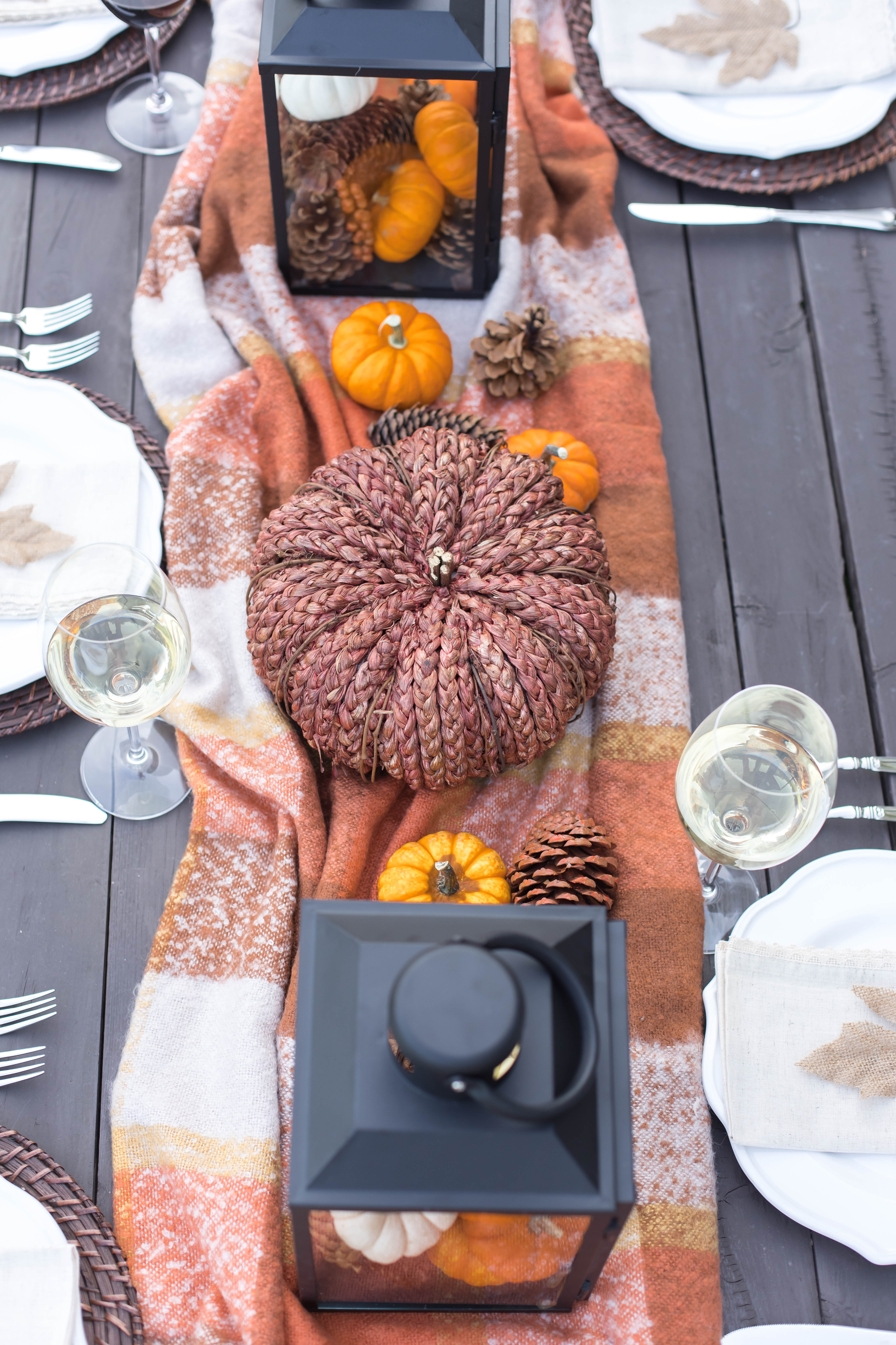 Easy Friendsgiving Tablescape. 