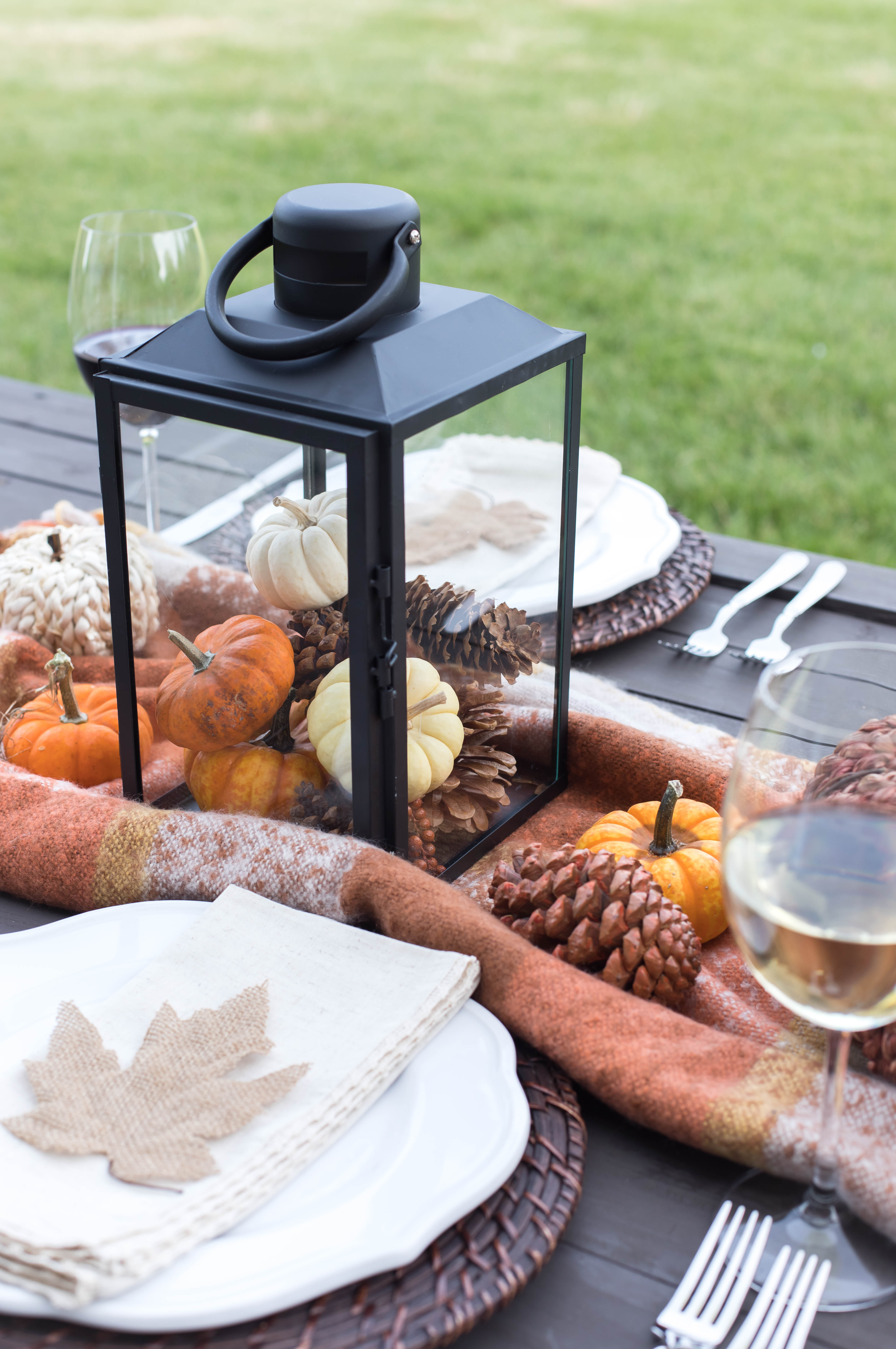 Easy Friendsgiving or Thanksgiving Tablescape. 