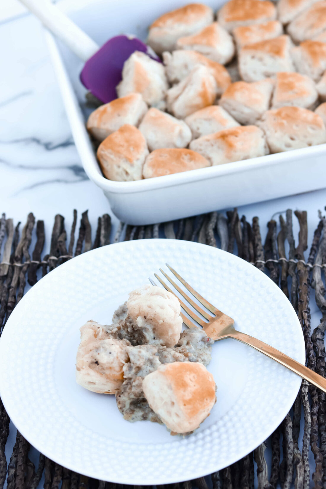 Biscuits and gravy casserole recipe