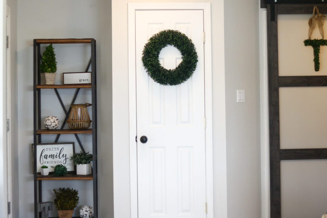 Entryway Decorating Ideas. Modern Farmhouse Decor