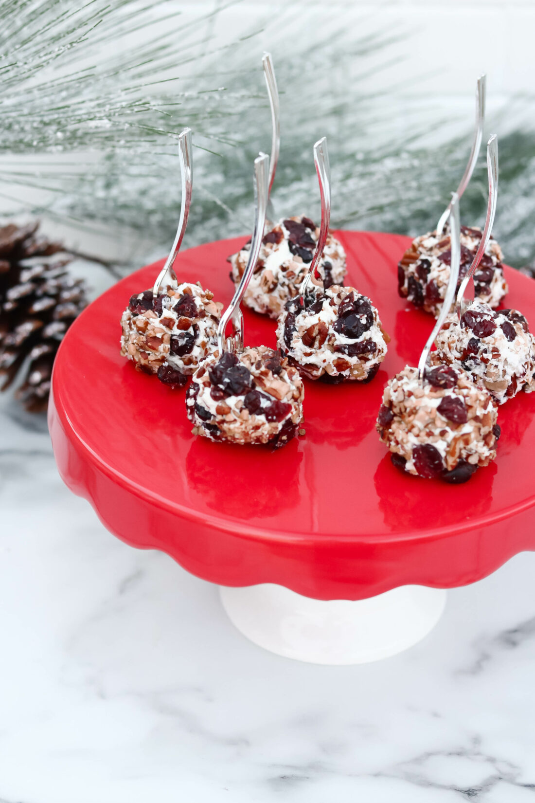 Cranberry Pecan Mini Cheese Balls.

#cheeseball #appetizer #cranberry #holidayrecipe