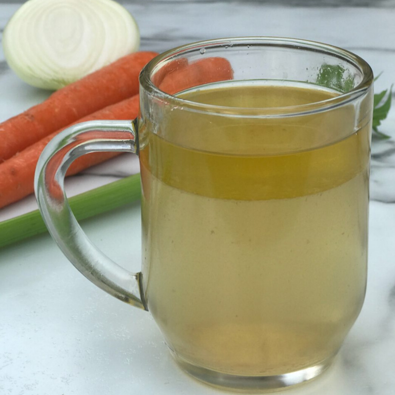 Homemade Bone Broth in the Slow Cooker.
#homemadebonebroth #bonebroth