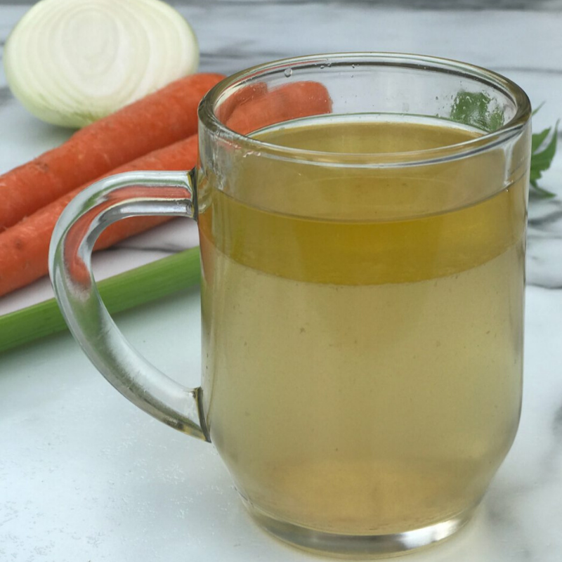 Homemade Bone Broth in the Slow Cooker. 
#homemadebonebroth #bonebroth 