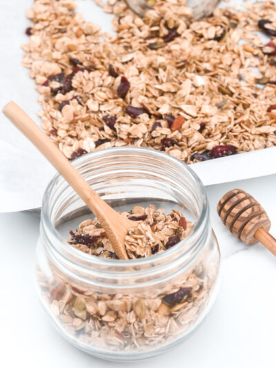 Easy Homemade Healthy Granola