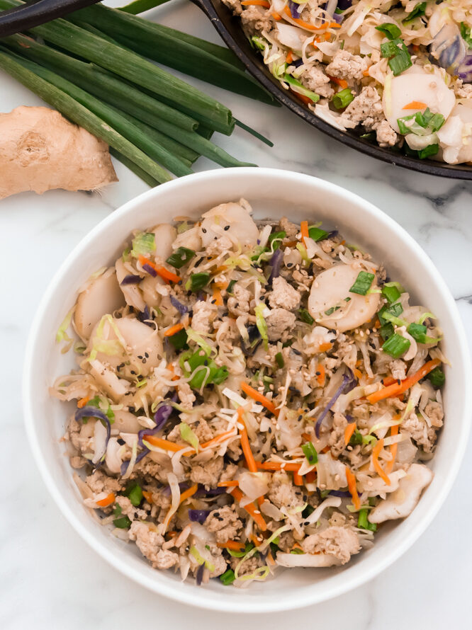 This easy low carb egg roll in a bowl is a healthier alternative to your traditional egg roll. It has all the yummy flavor without the wrapper.