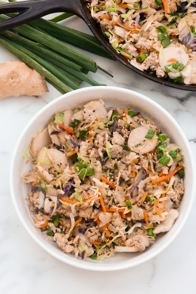 This easy low carb egg roll in a bowl is a healthier alternative to your traditional egg roll. It has all the yummy flavor without the wrapper.