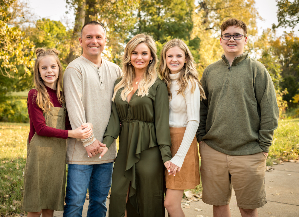 Tips For Choosing Outfits For Family Photos.