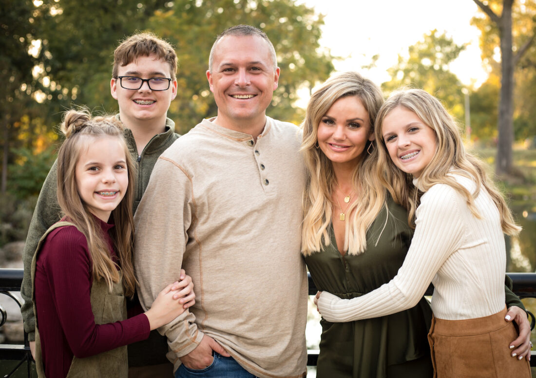 5 Tips For Choosing Outfits For Family pictures.