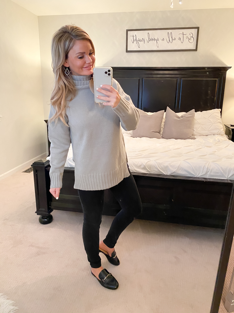 Turtleneck sweater. Everyday Casual Outfits for Fall & Winter.