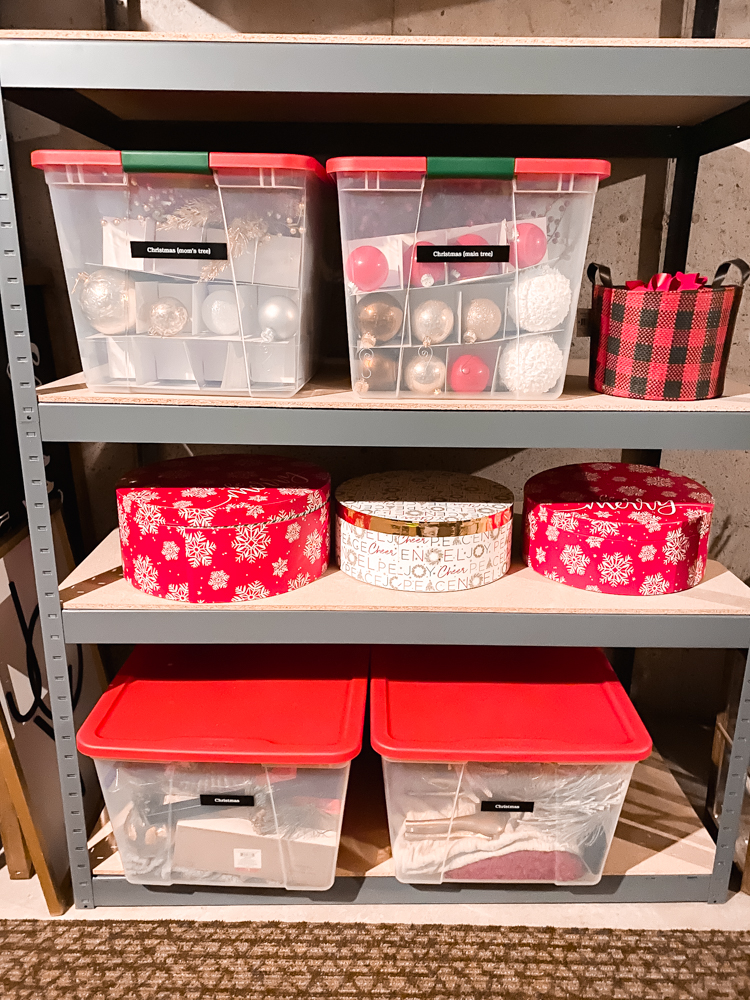 It is time to put away the the Christmas decor and get organized. This is how I store and organize my Christmas Decor.